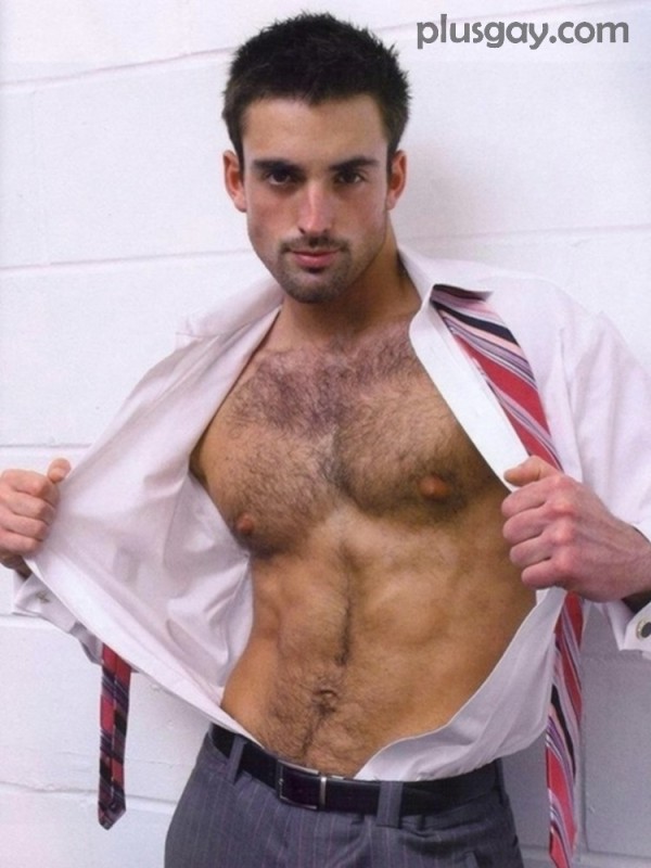 #RentMan would love a hot hairy guy dressed like the pic to come to Nassau Lon